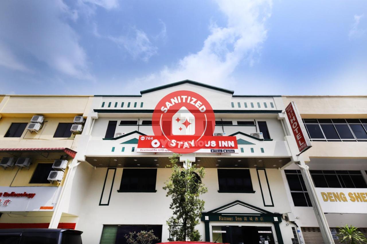Oyo 764 Hotel Famous Inn Malacca Buitenkant foto