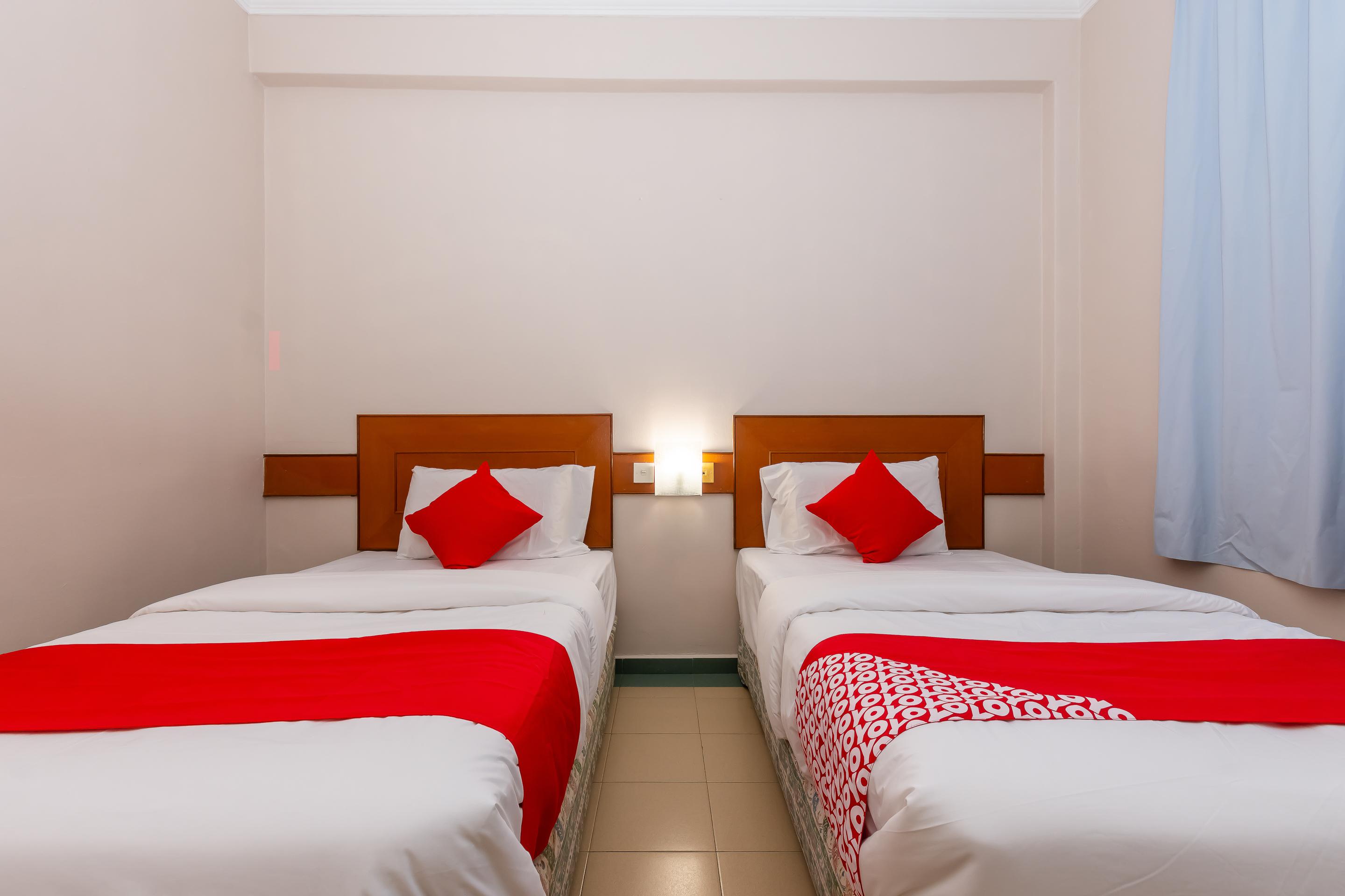 Oyo 764 Hotel Famous Inn Malacca Buitenkant foto