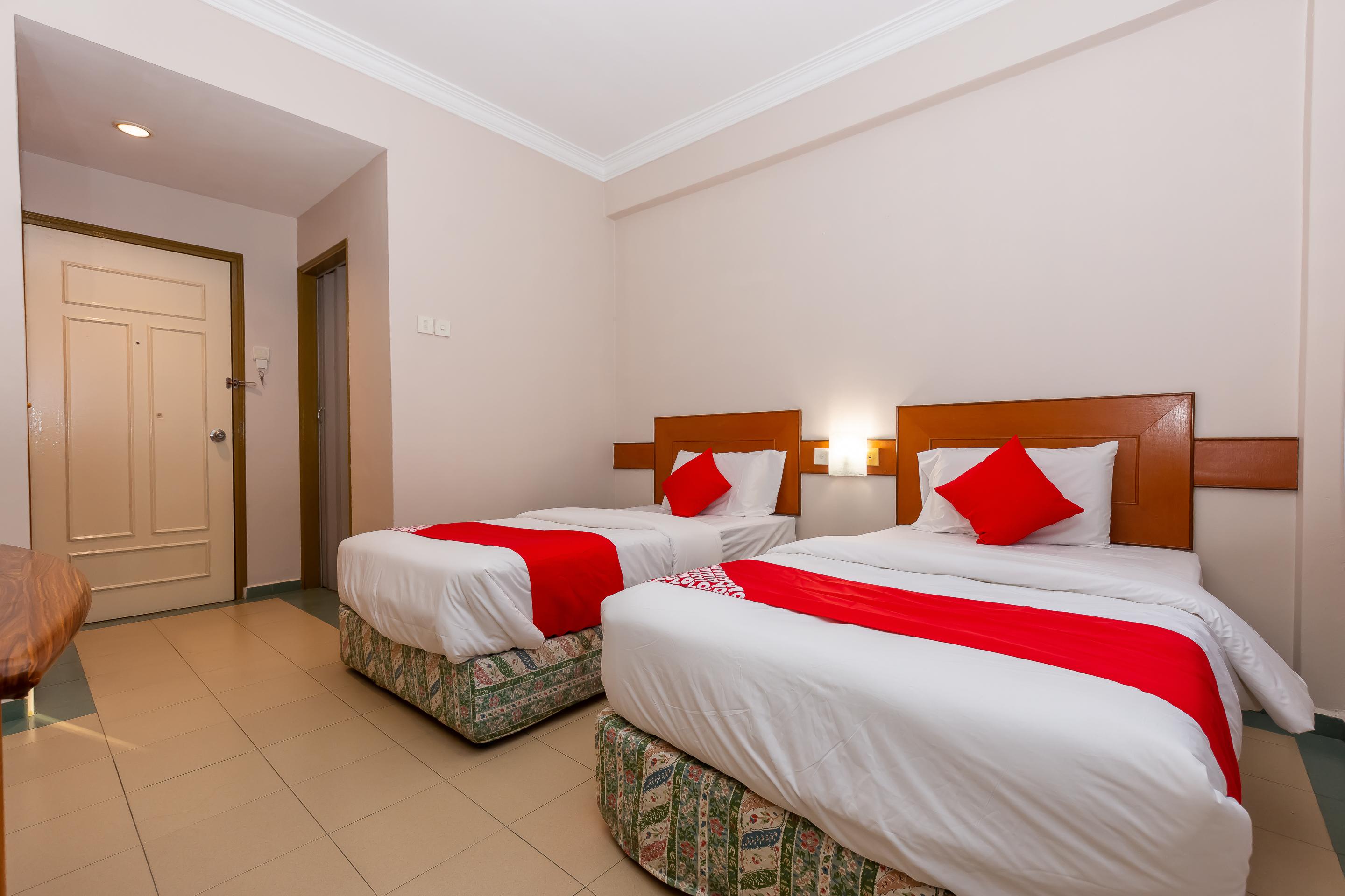 Oyo 764 Hotel Famous Inn Malacca Buitenkant foto