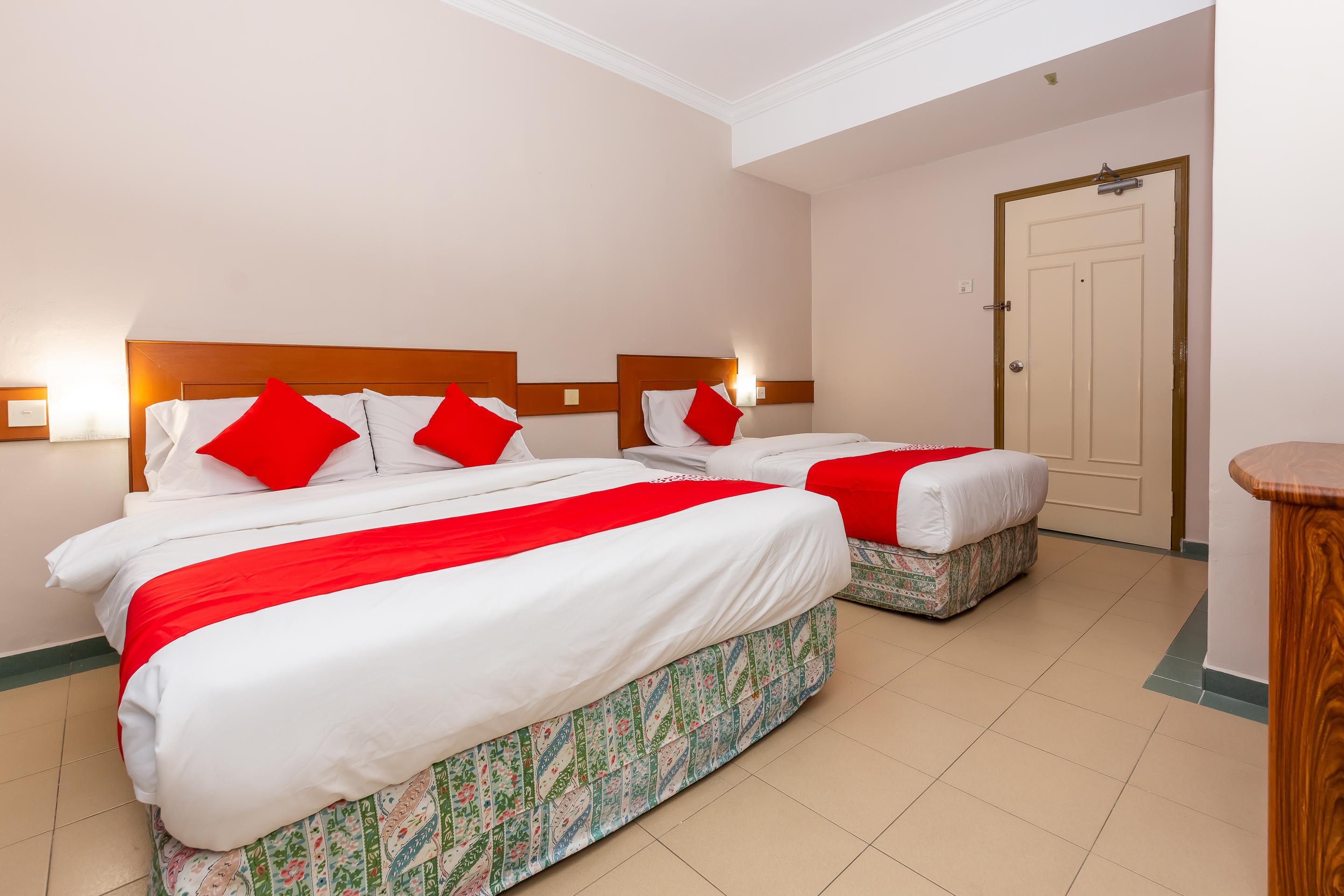 Oyo 764 Hotel Famous Inn Malacca Buitenkant foto