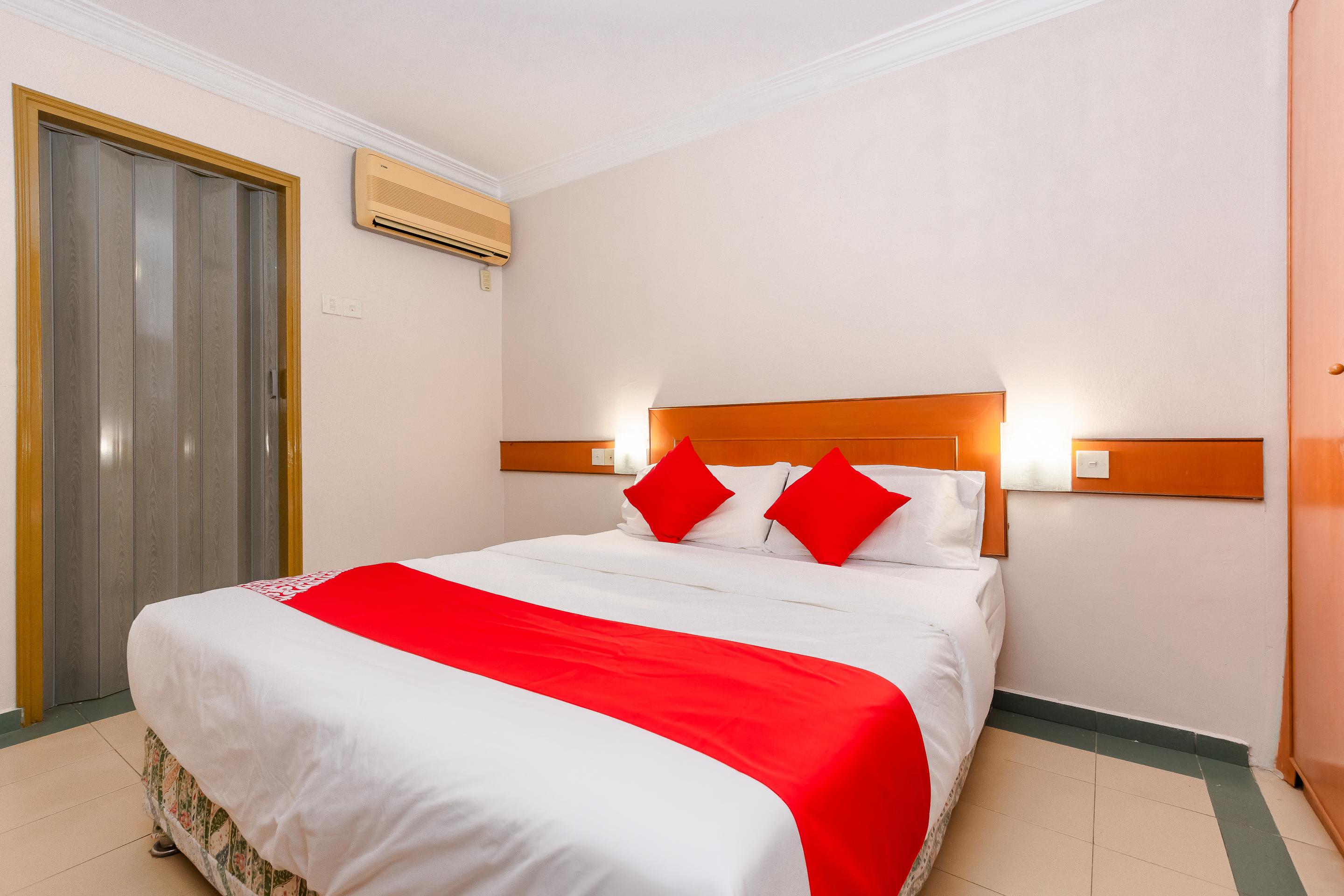 Oyo 764 Hotel Famous Inn Malacca Buitenkant foto