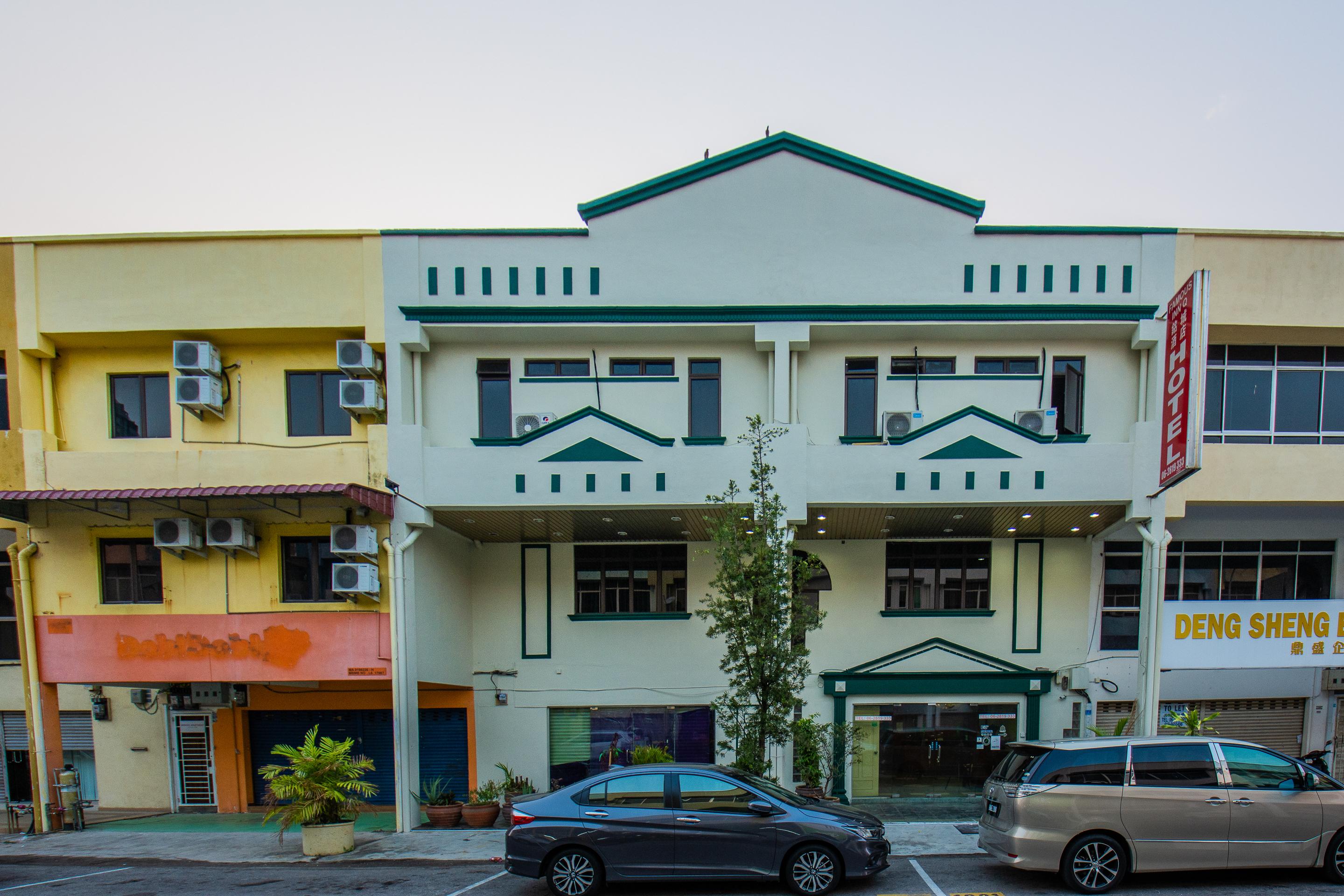 Oyo 764 Hotel Famous Inn Malacca Buitenkant foto